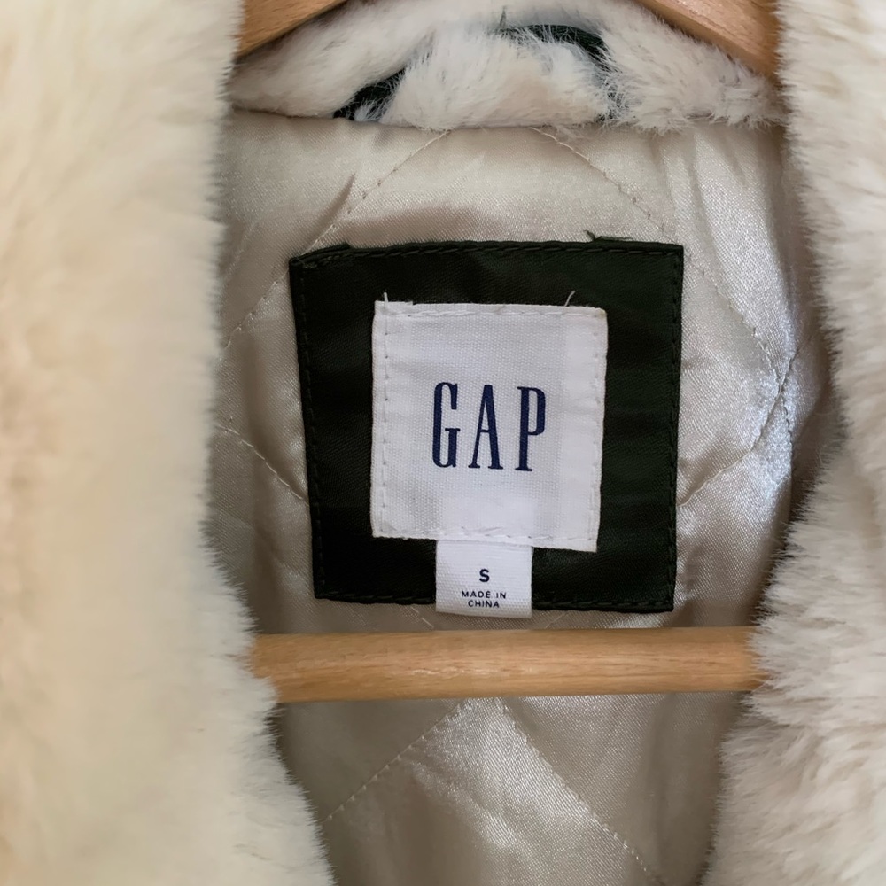 GAP Size SMALL Aviator Bomber Jacket Olive Green with faux fur - Picture 6 of 6
